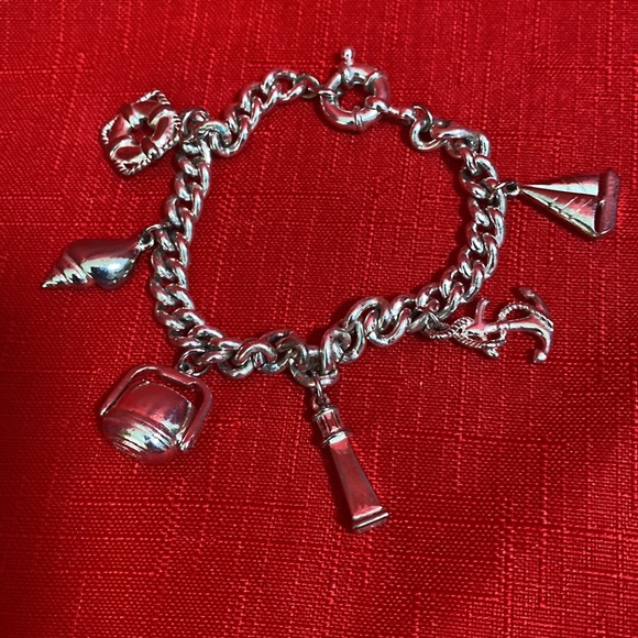 BEACH ITEMS CHARM BRACELET TOMMY HILFIGER 7”LONG: BUOY, SHELL, BASKET +3 MORE - Picture 3 of 5